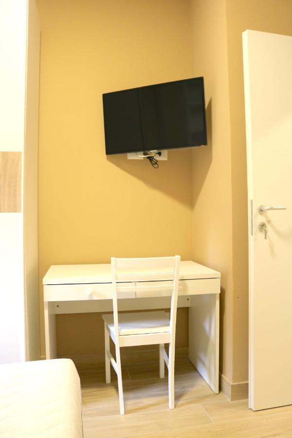 Portello Double Rooms Flat - 3 People มิลาน ภายนอก รูปภาพ